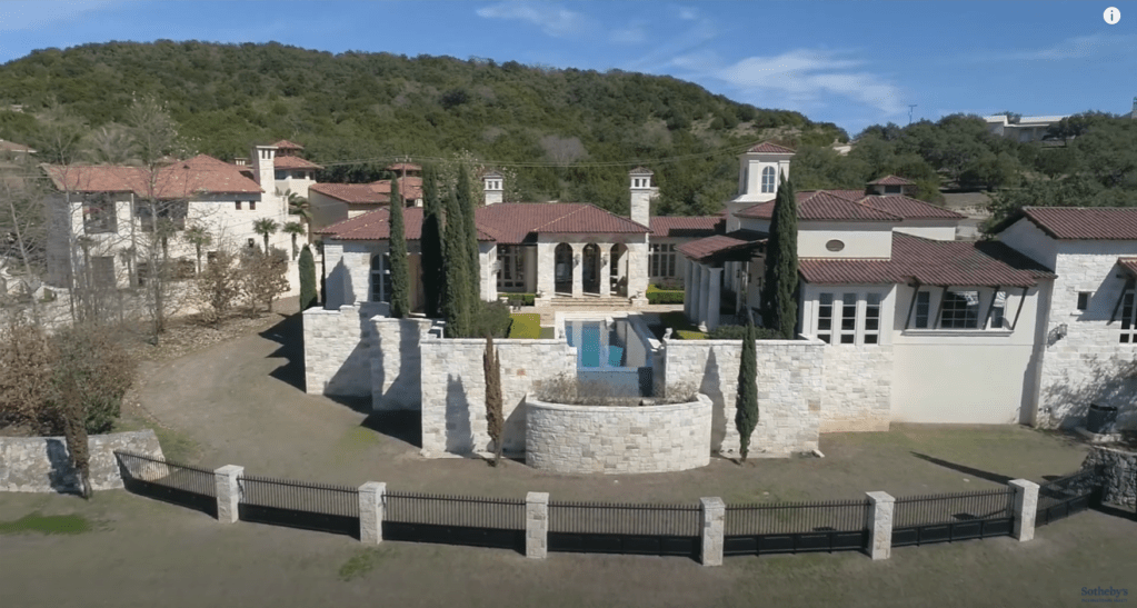 A Snazzy Sotheby’s Listing Way South of Plano in San&nbsp;Antonio